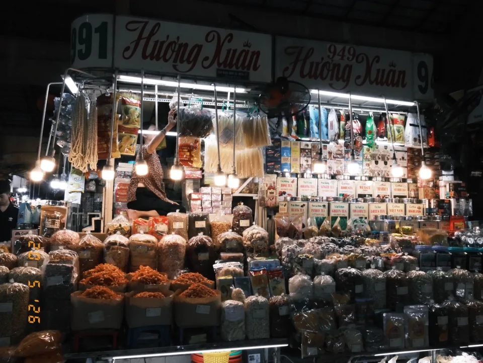 Bàn nướng đông khách tại Phạm Như Hậu